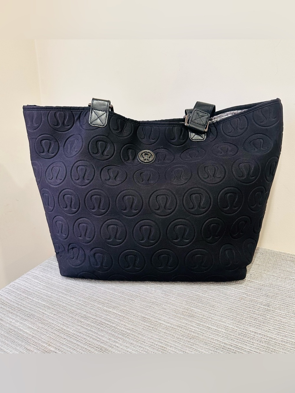Lululemon Totally Totastic Tote Bag Black Reversible Embossed Logo W/ Shoe Pouch